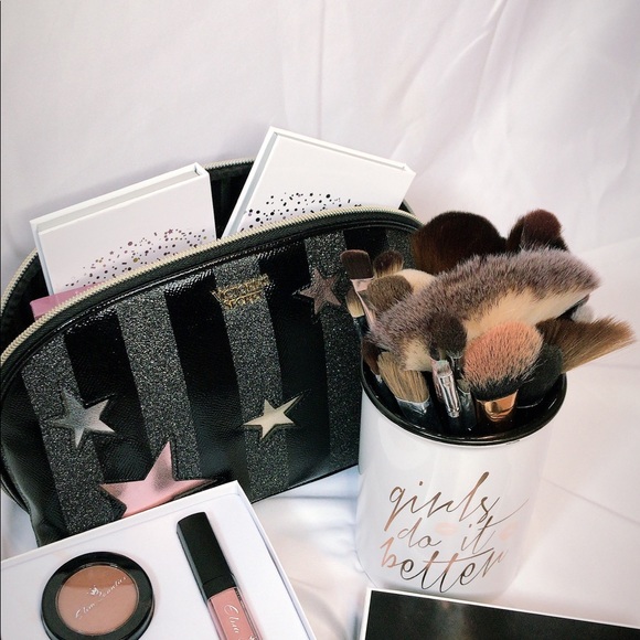 Makeup - Picture 3 of 3